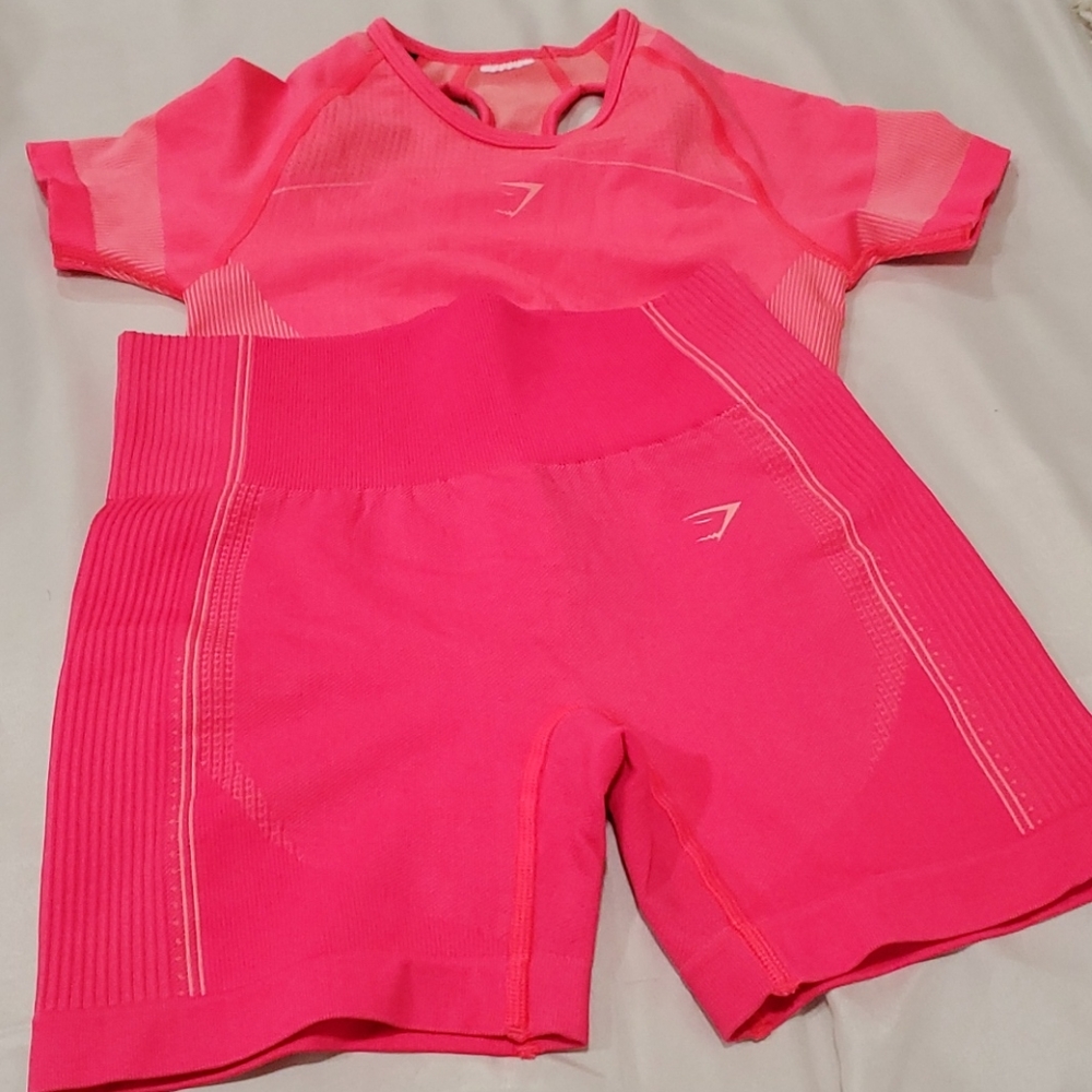 SOLD.Ultra seamless shorts set - Picture 2 of 5